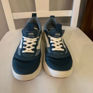 Ultra range Women’s Vans